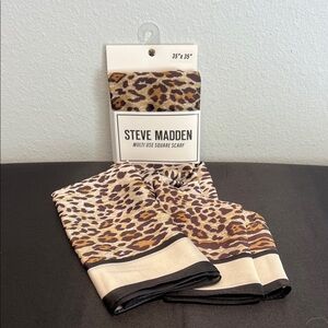Steve Madden | Leopard Print Scarf